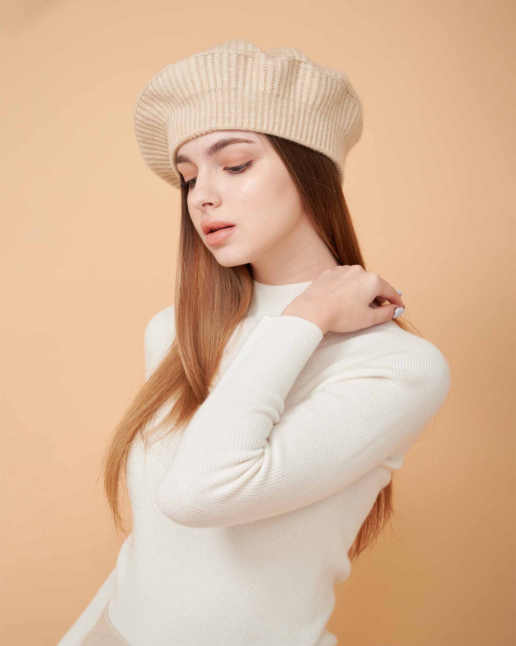 Cashmere Hat , High Quality Hat , Cashmere Beige Hat , 100% Cashmere Hat , Hat For All Seasons , Made By Davinii , Side Image