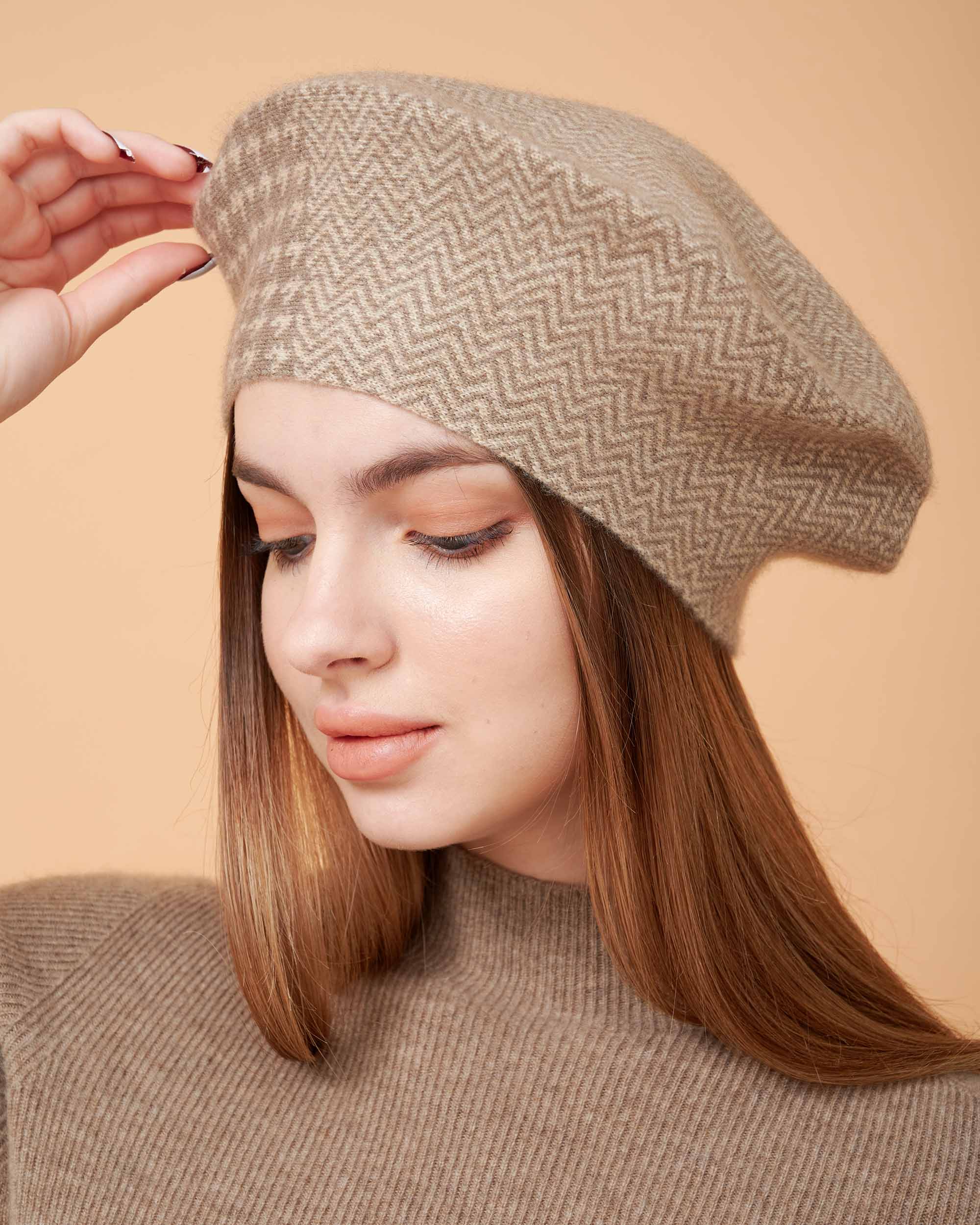 Cashmere Hat , High Quality Hat , 100% Cashmere Hat , Hat For All Seasons , Made By Davinii , Side Image