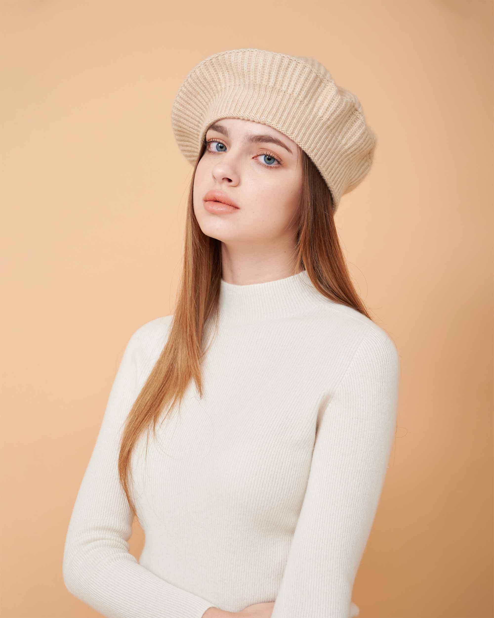 Cashmere Hat , High Quality Hat , Cashmere Beige Hat , 100% Cashmere Hat , Hat For All Seasons , Made By Davinii , Side Image