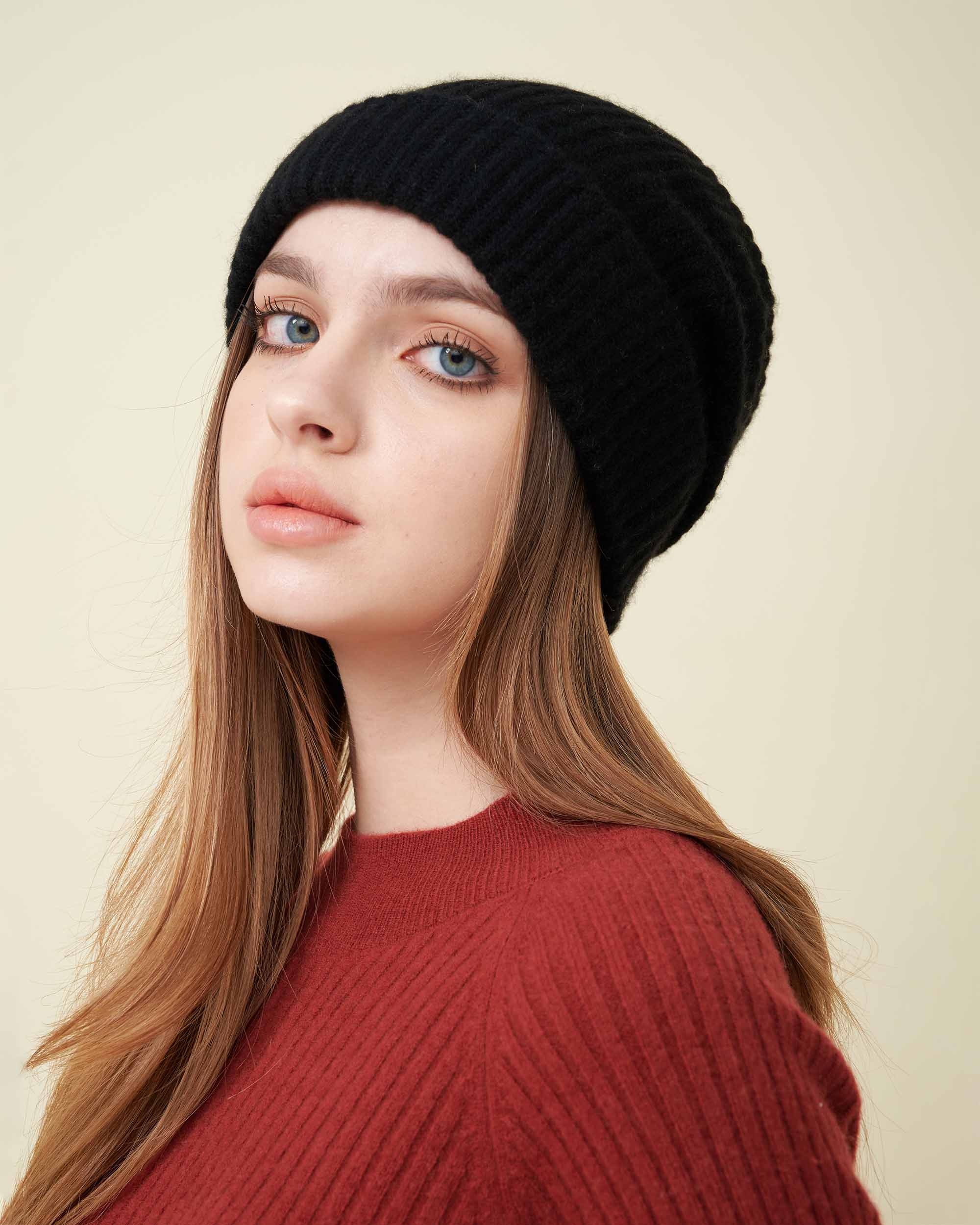 Cashmere Hat , High Quality Hat , 100% Cashmere Hat , Hat For All Seasons , Made By Davinii , Front Image