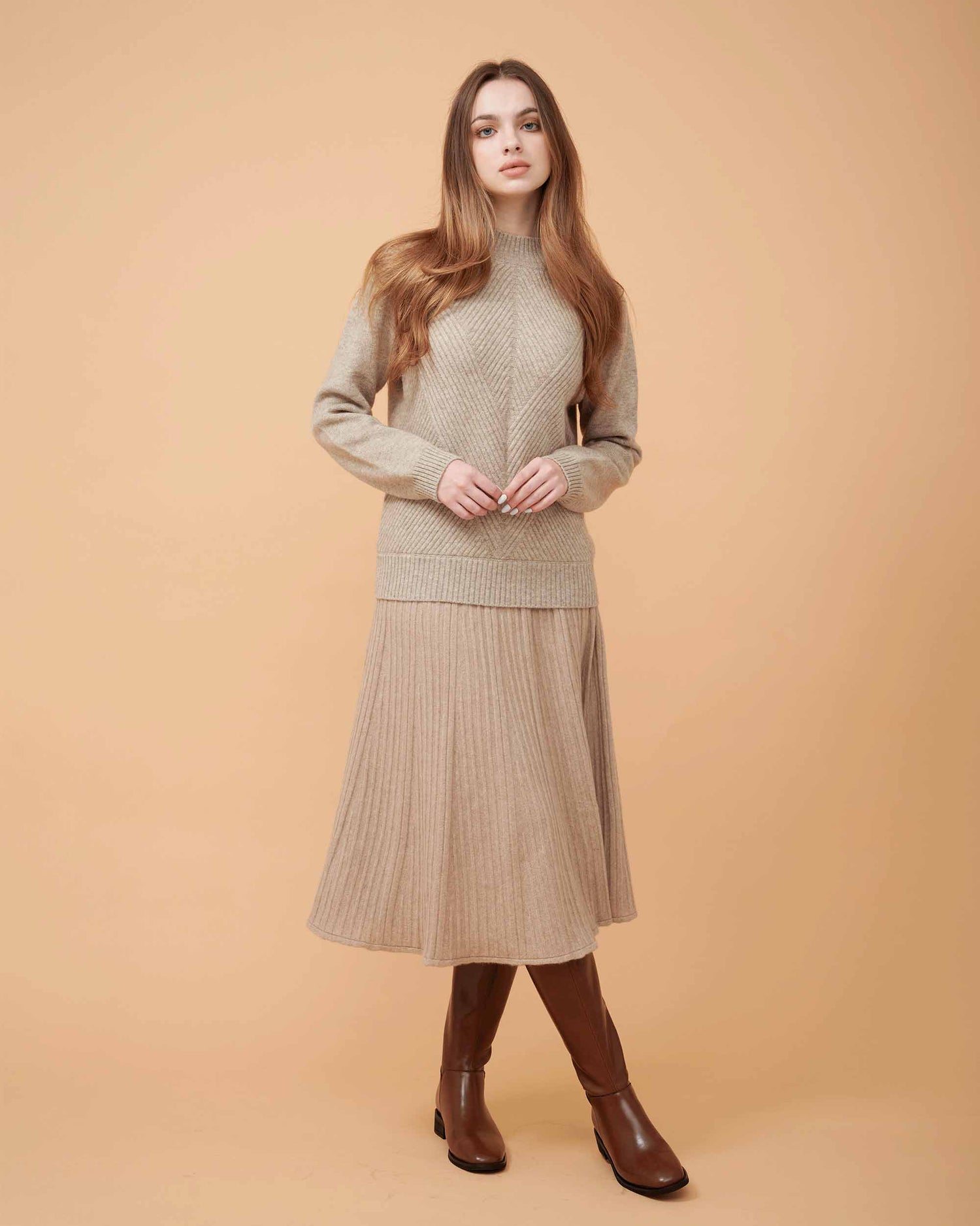 A front view of a cashmere sweater .sleek and sliming , very smooth & very comfy , DAVINII