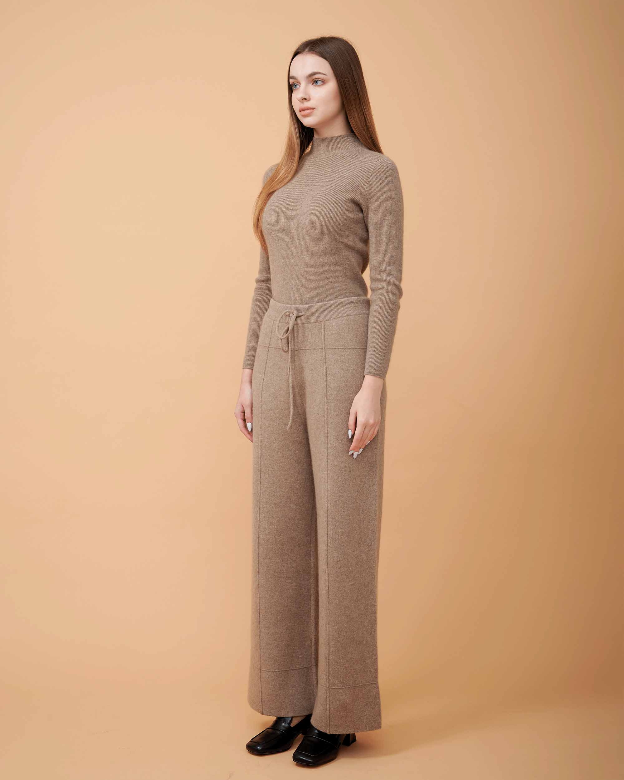 Cashmere Pant , Soft and comfy cashmere , Skin friendly Cashmere Pant , Side Image