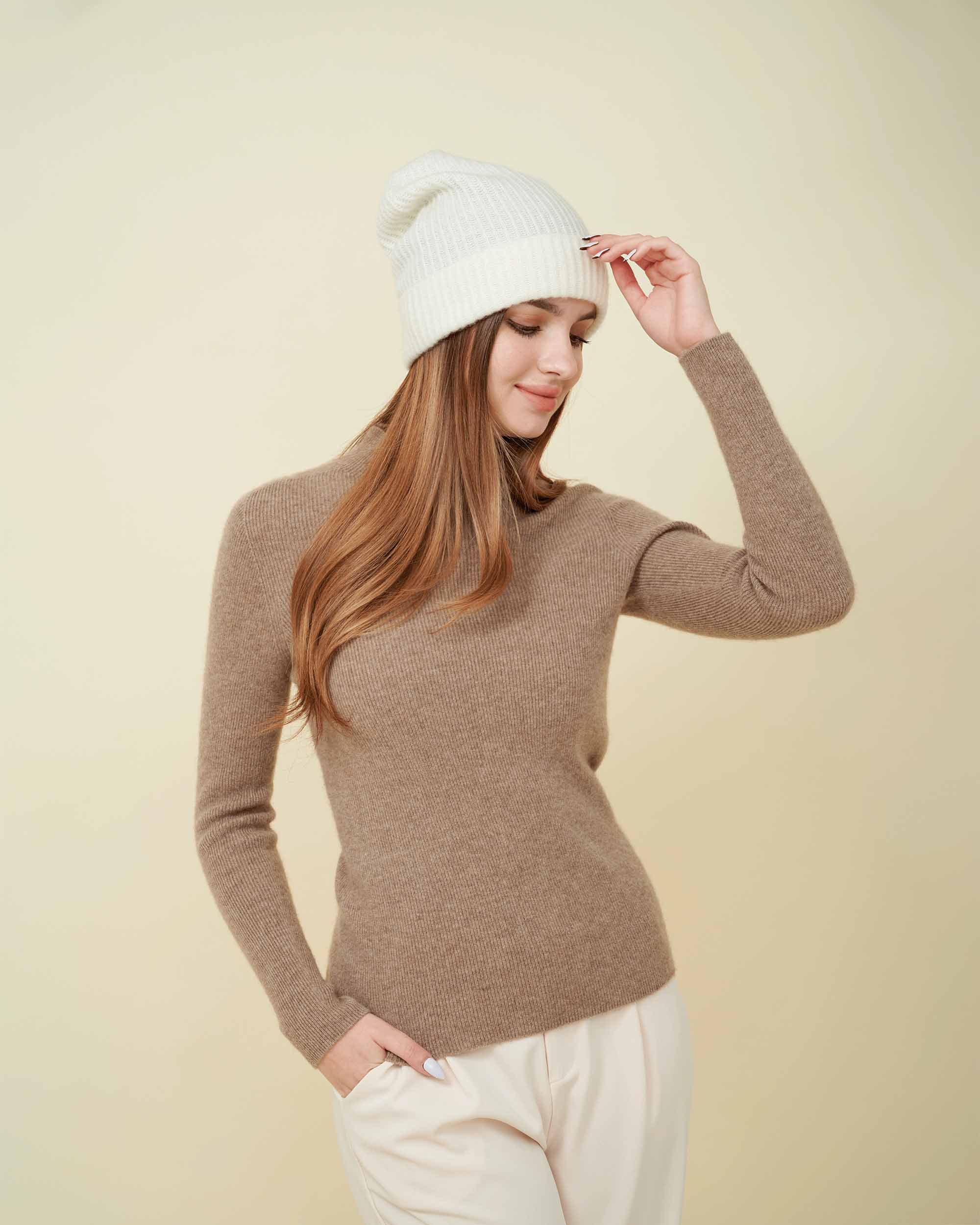 Cashmere Hat , High Quality Hat , Cashmere White Hat , 100% Cashmere Hat , Hat For All Seasons , Made By Davinii , Side Image
