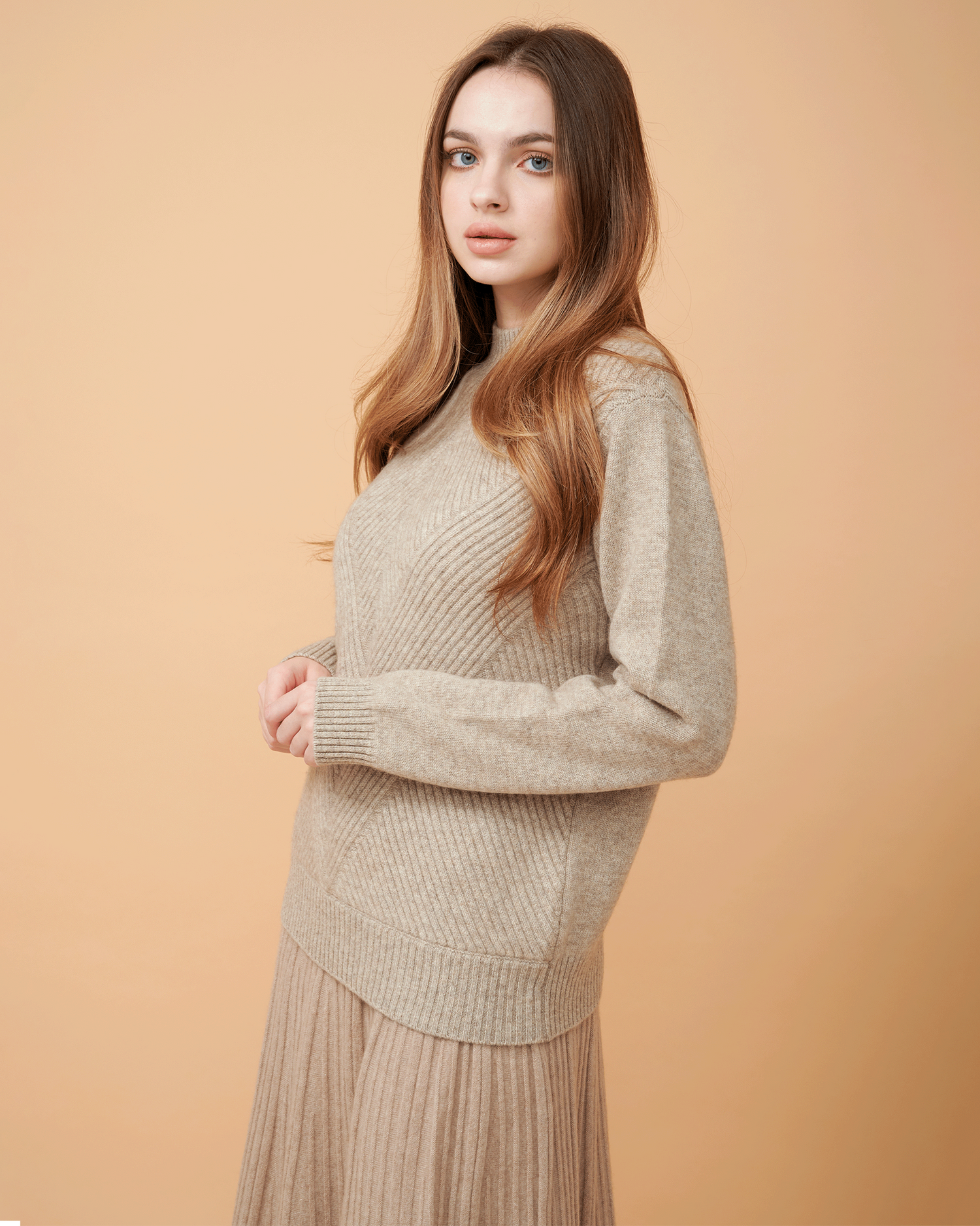 Cashmere Sweater , High Quality Sweater , Cashmere  Sweater , 100% Cashmere Sweater , Sweater For All Seasons , Made By Davinii , Side Image 