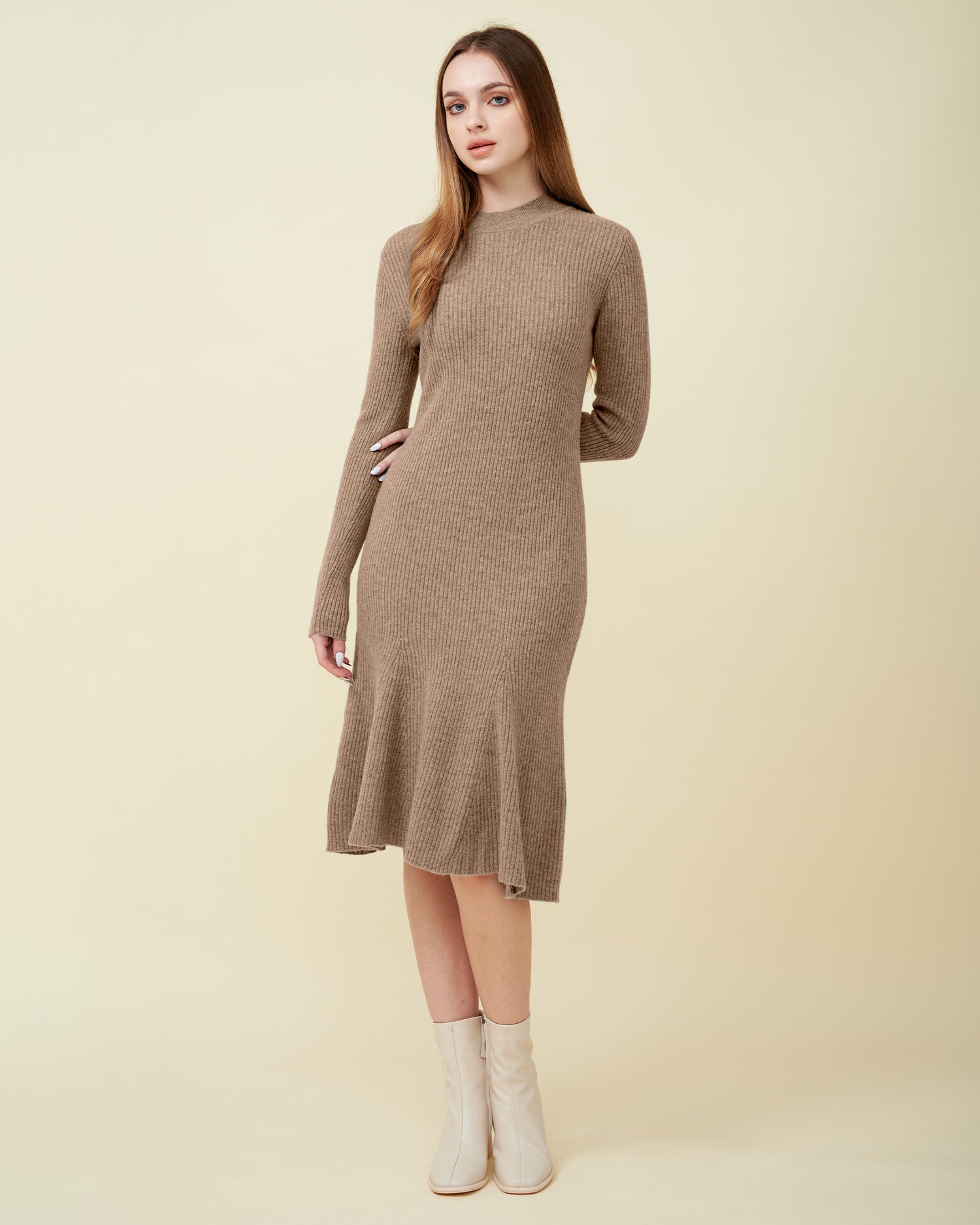 davinii wool sweater dress fashion style elegant style white boots turqouise classic colors wardrobe styling essentials