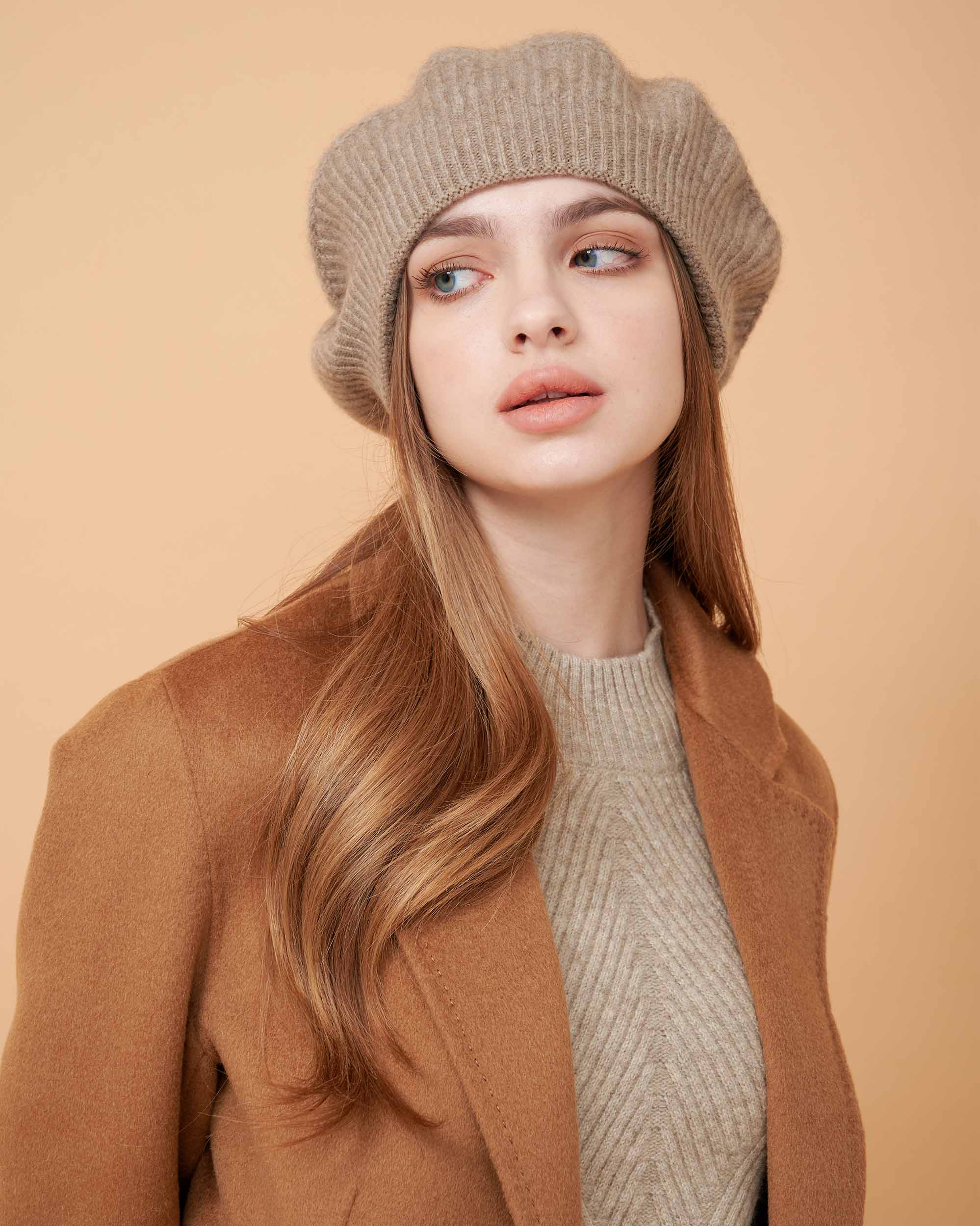 Cashmere Hat , High Quality Hat , Cashmere Taupe Hat , 100% Cashmere Hat , Hat For All Seasons , Made By Davinii , Straight Image 